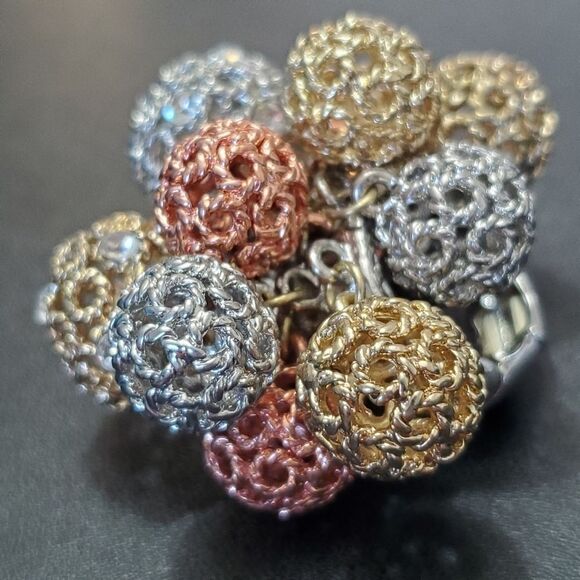 Unbranded Jewelry - Multi tone mesh-like balls ring